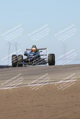 media/Oct-26-2025-CalClub SCCA (Sun) [[8ce1e69566]]/Group 3/Grapevine/